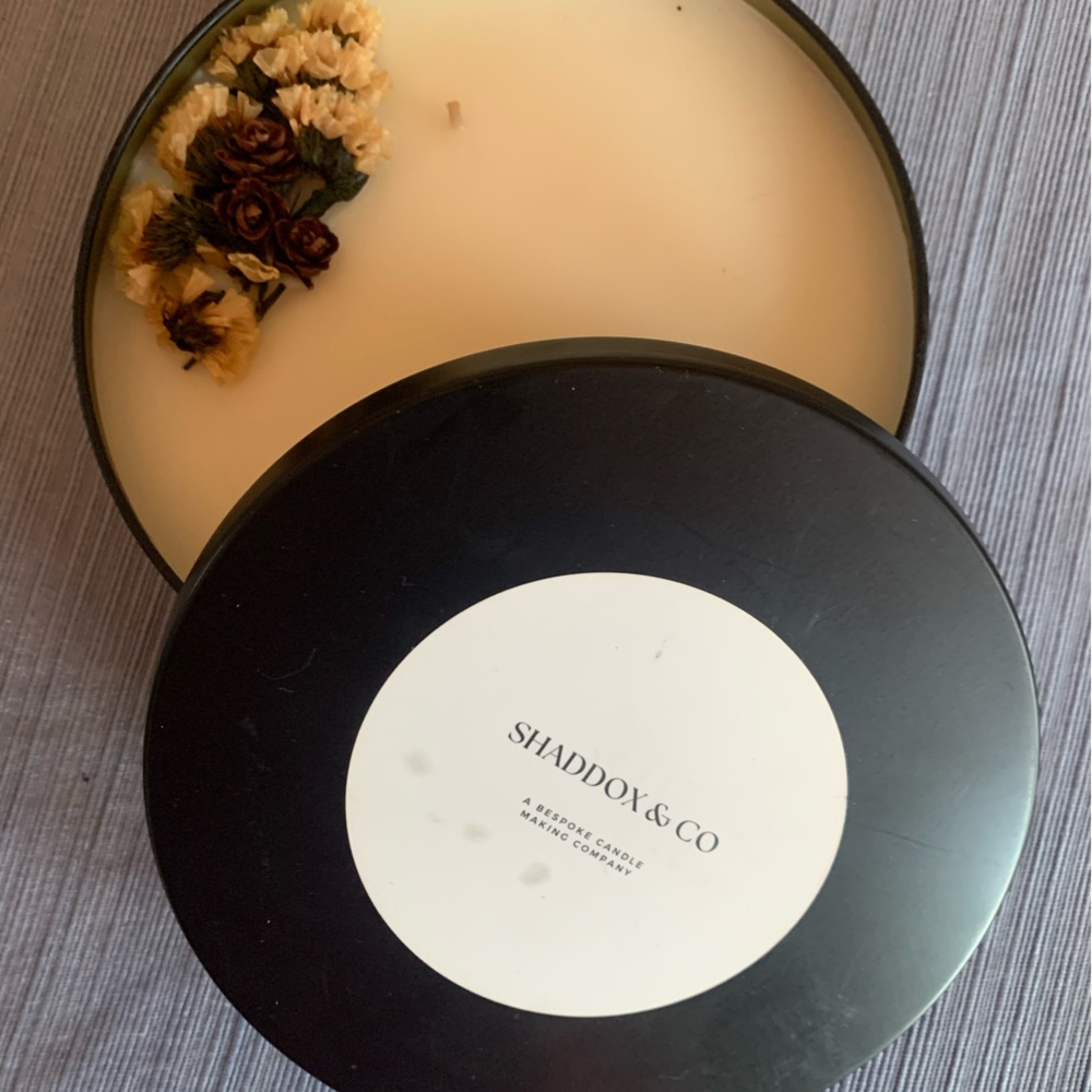 Shaddox & Co a bespoke candle making company Open Box Dried flowers candle
